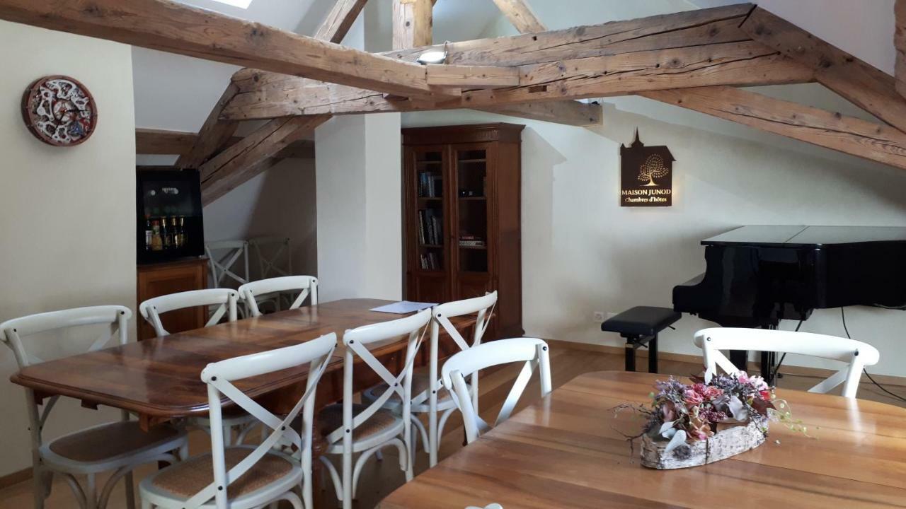 Maison Junod Romainmotier Extérieur photo